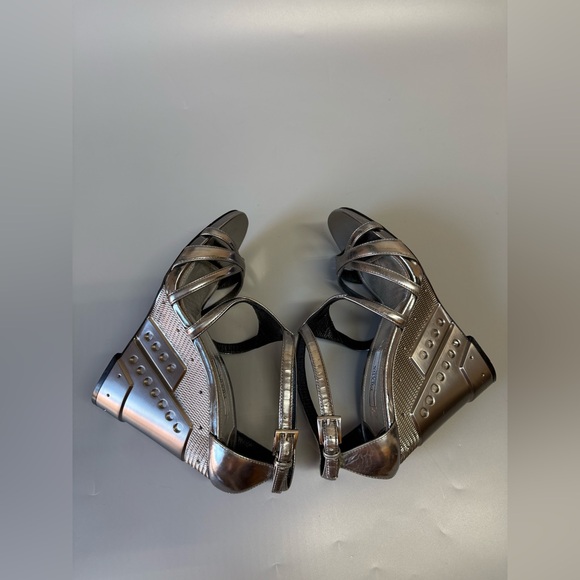 Prada Capretto Lamina Sandals Sz 6.5 37 - Picture 10 of 15